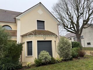  Maison � vendre 9 pi�ces 210 m�