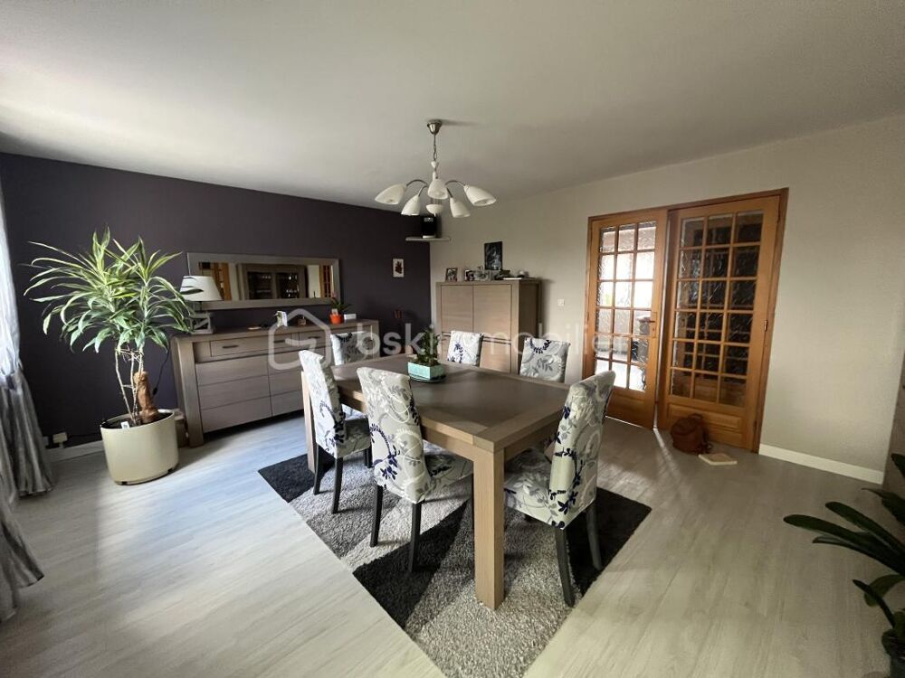 Charmante maison de 105 m2, Garage, 5 chambres avec un beau jardin au calme sans vis a vis