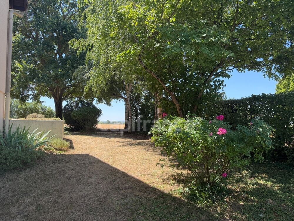 Vente Maison Maison à vendre 7 pièces  de 141 m2 Saint Georges sur Baulche (89) 4 chambres.  Sous sol.  Terrain 600 m2 Saint georges sur baulche