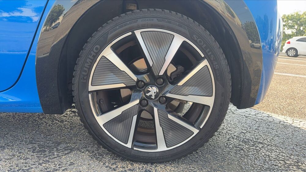 208 136 50 kWh GT Line 2020 occasion 69200 Venissieux