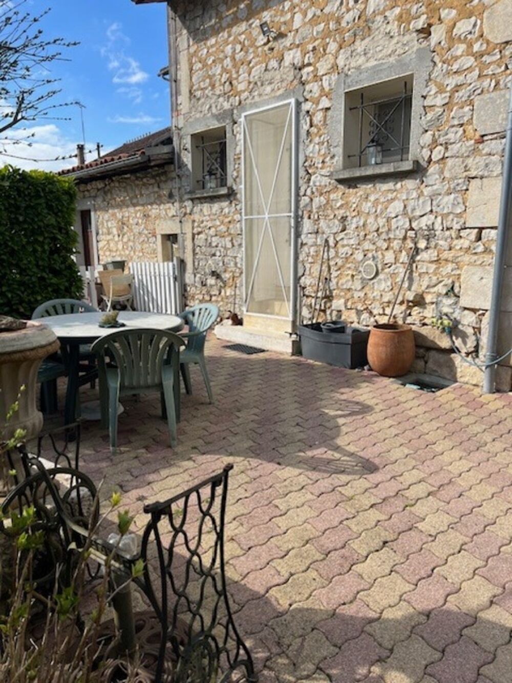 Maison à vendre 4 pièces CHAMPAGNE MOUTON (16)