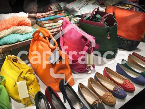 Fonds de commerce de vêtements emplacement N°1 au centre de Châlons-en-Champagne 39000 51000 Chalons en champagne