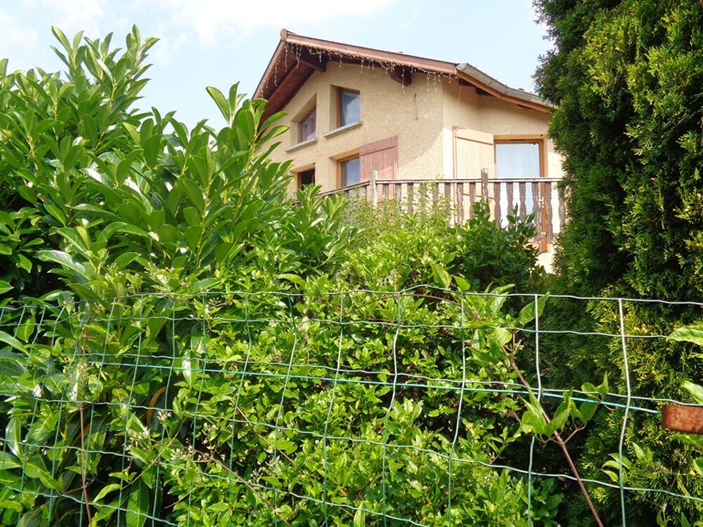 Maison 8 pièces 240 m² · à Coubon · 240 m² · 334 000 €