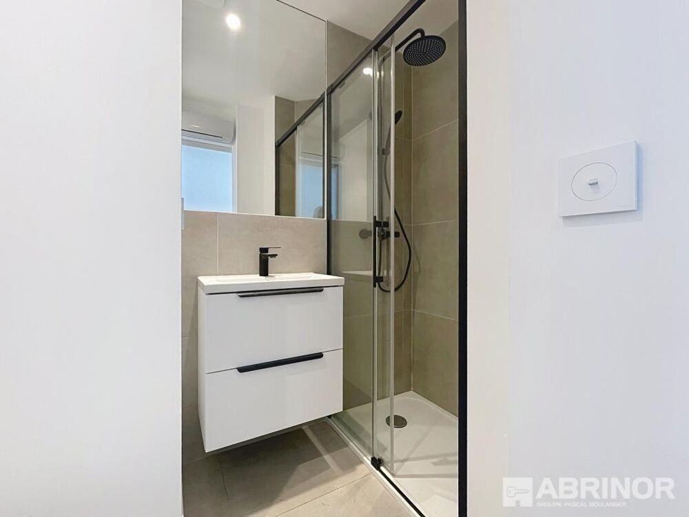 QUARTIER SEBASTOPOL, BEL APPARTEMENT AVEC UN JARDIN PRIVATIF