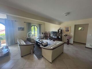  Maison � vendre 5 pi�ces 210 m�