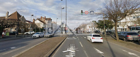 A VENDRE 387 M&sup2; ENTREPOT BUREAUX - COMMERCIAL A MELUN 750000 77000 Melun