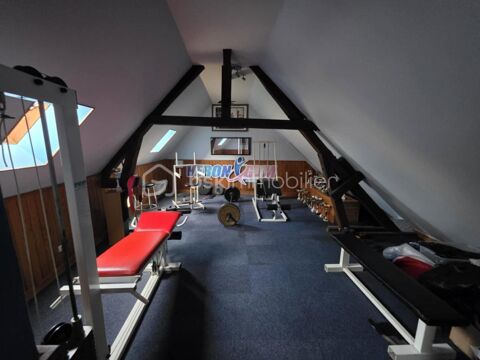   Maison de ville transformé en Salle sport 156 m² possible de remettre en maison d'habitation 