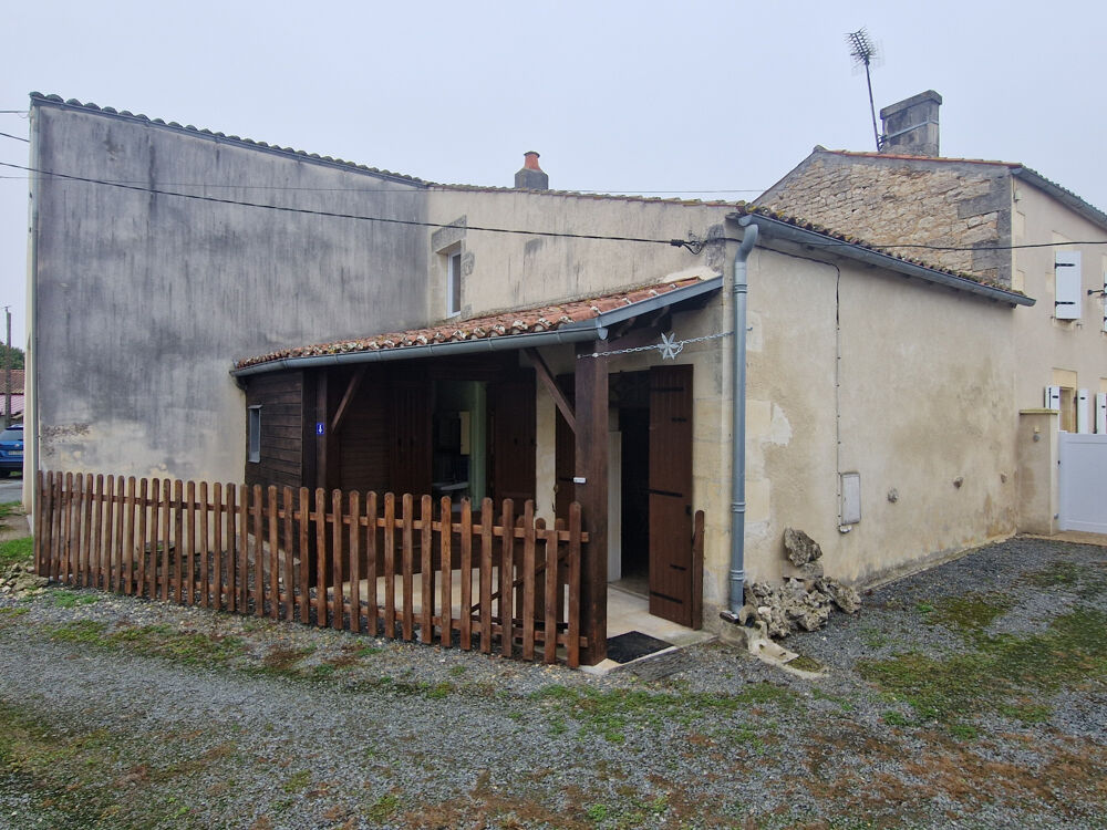 Vente Maison Maison à vendre 2 pièces ESSOUVERT (17) 45 m² habitables - Dépendance 49 m² Essouvert