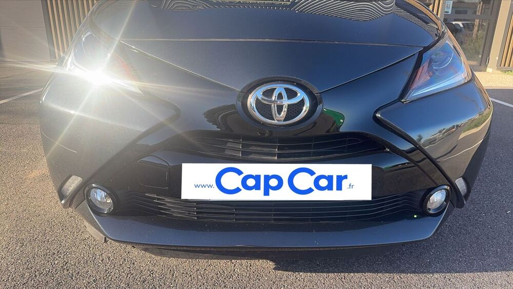 Aygo II 1.0 VVT-i 69 X-Play 2015 occasion 38300 Bourgoin Jallieu