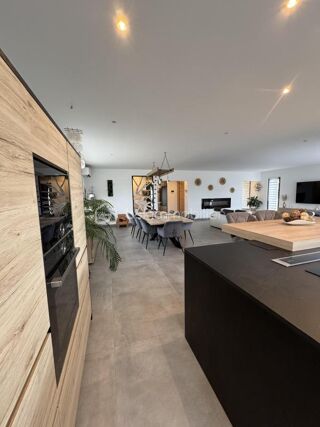  Villa à vendre 5 pièces 162 m²