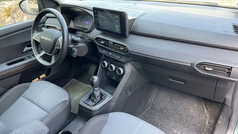 Jogger 1.6 Hybrid 140 BVA6 Extrem - Premi&egrave;re main Automatique 2023 occasion 25000 Besancon