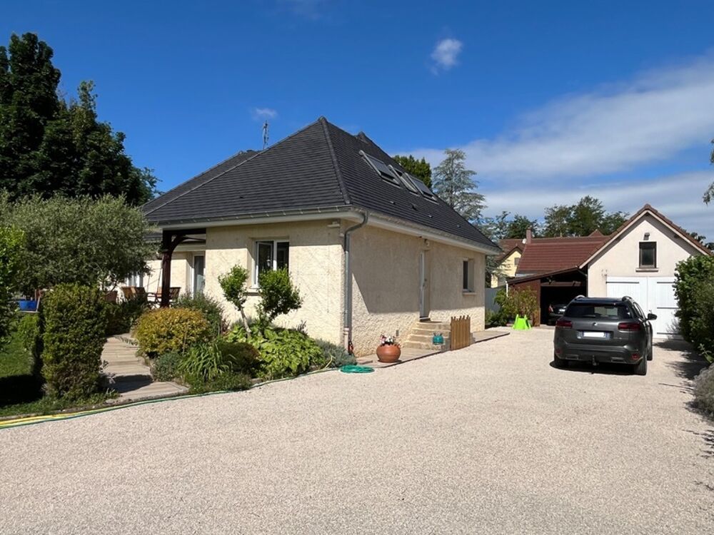 Maison à vendre 7 pièces SASSENAY (71) avec piscine, sur terrain de 1483m²