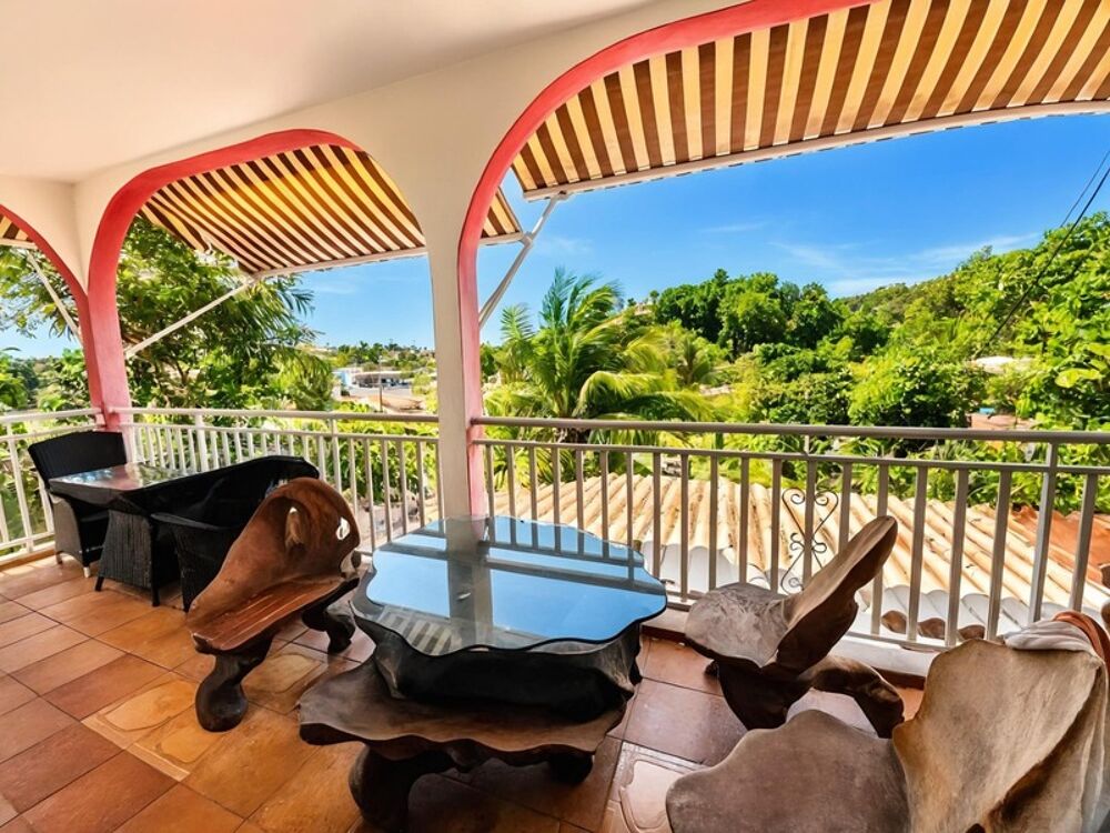 Ensemble immobilier d'envergure sur 1 900 m² de terrain  Dampierre à vendre 13 pièces, LE GOSIER