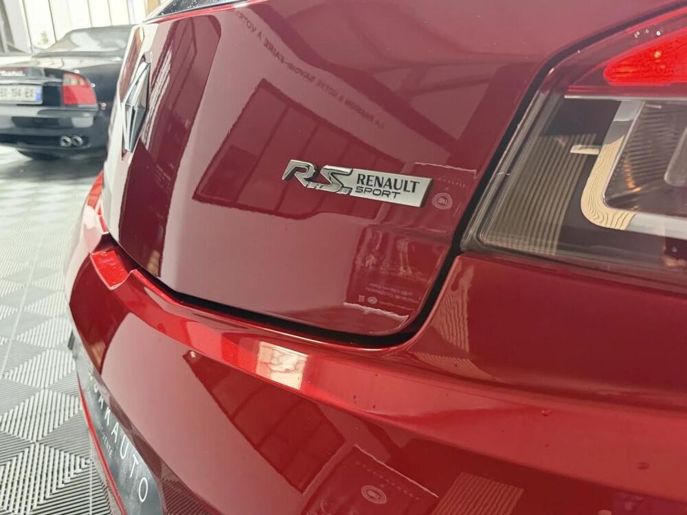 M&eacute;gane Phase 3 Coup&eacute; RS CUP S 2.0 16V Turbo S&S 275 cv 2015 occasion 85190 Venansault