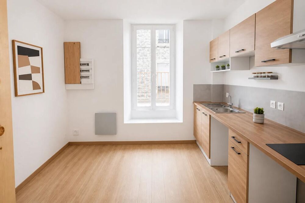 Immeuble avec local commercial et logement T3 à Vals-les-Bains
