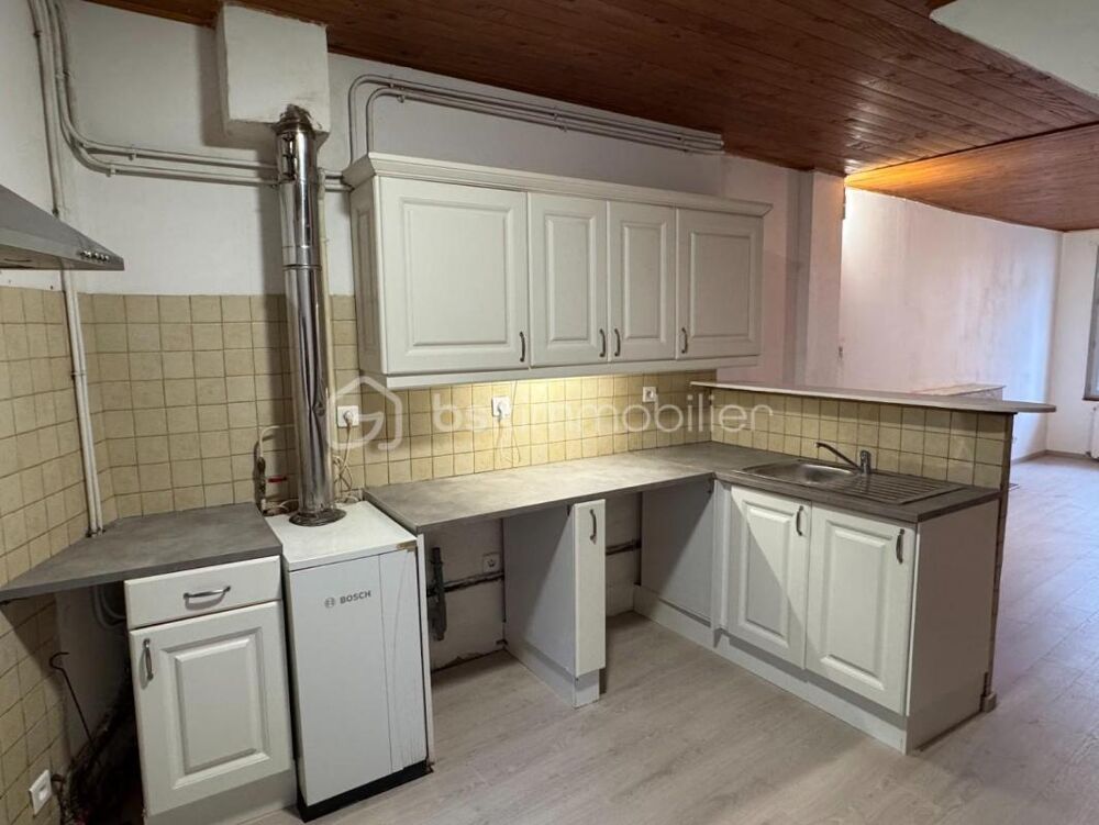 Vente Maison Maison de village sur trois niveaux habitables, jardin et garage indépendant Saint remeze