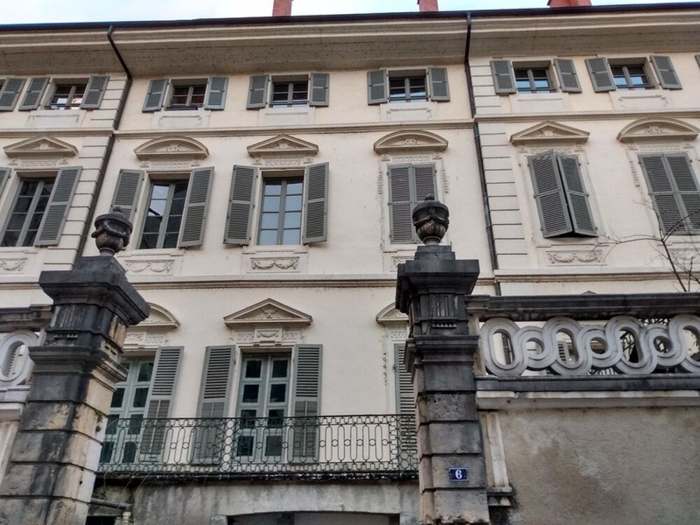   Dpt Savoie (73), � louer CHAMBERY locaux de  188 m� 