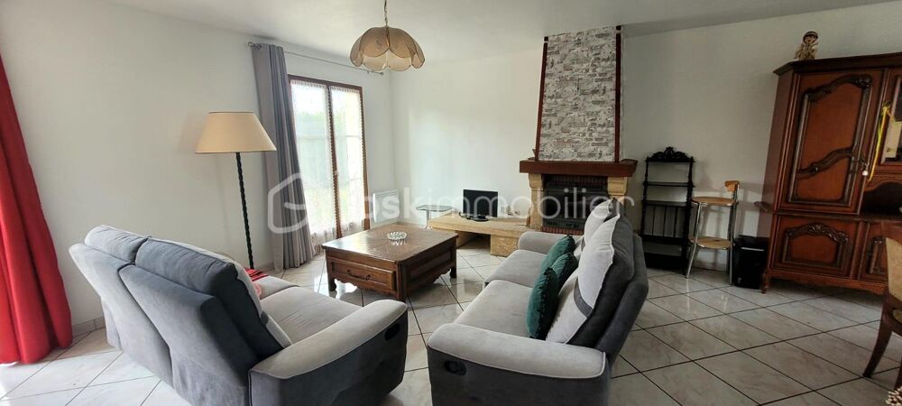 Maison de plain-pied sur terrain clos de 768 m²