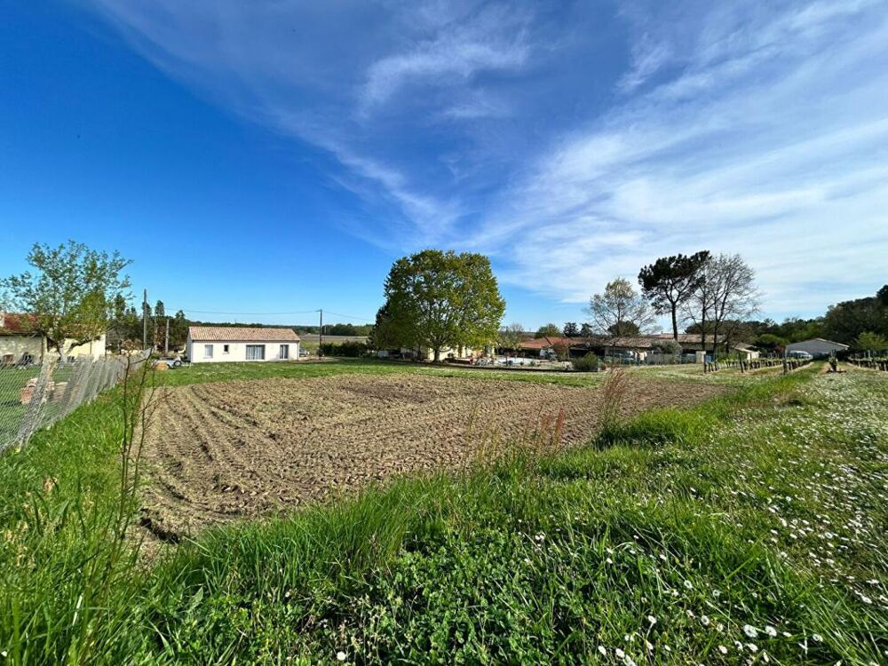 Vente Terrain 33710 Pugnac -  libre de constructeur - Terrain  viabilisé avec fibre 1032 m2 - Surface Plancher 206 m2 - 2 ligne - Calme - Expo Pugnac