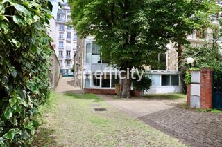  Maison à vendre 15 + pièces 400 m²