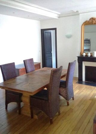  Appartement à louer 3 pièces 81 m²