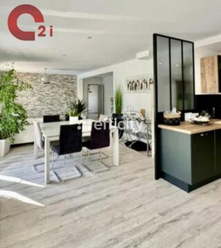  Maison � vendre 7 pi�ces 203 m�