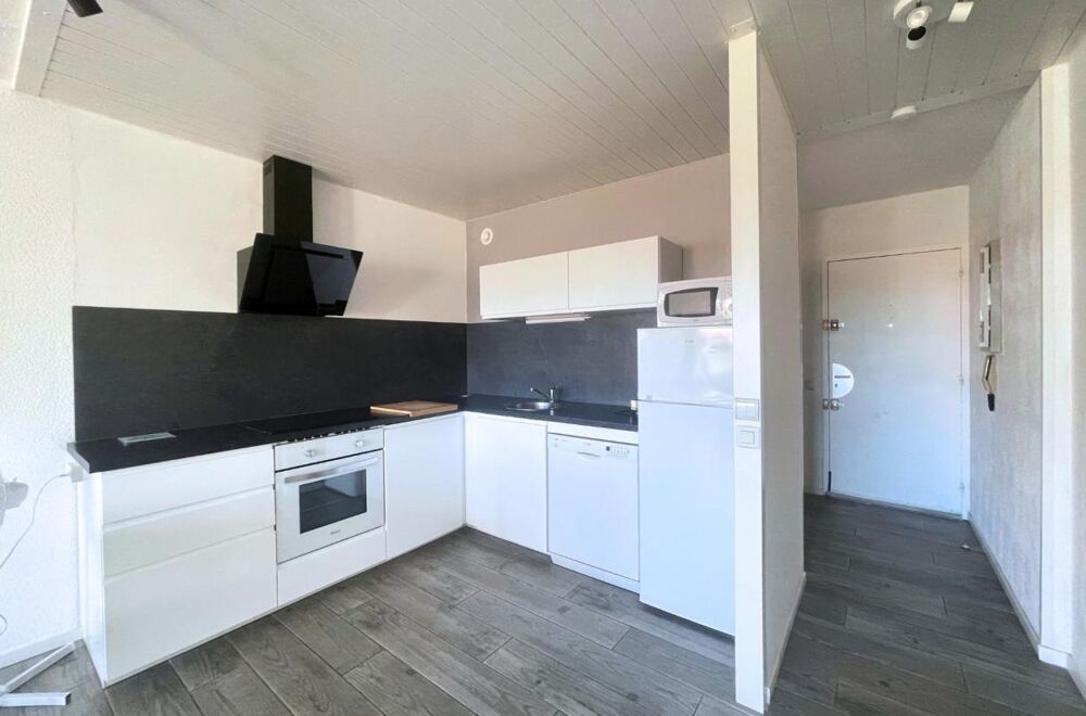 Vente Appartement CAPBRETON PORT – 40130 –  T3 AVEC VUE DÉGAGÉE – MEUBLÉ – PARKING – PISCINE Capbreton