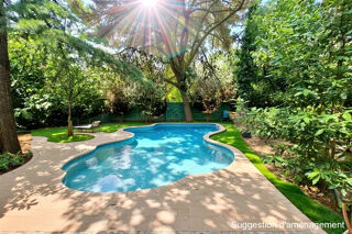  Maison  vendre 10 pices 330 m