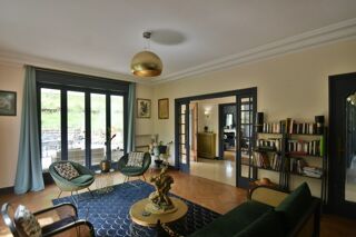  Maison  vendre 10 pices 307 m