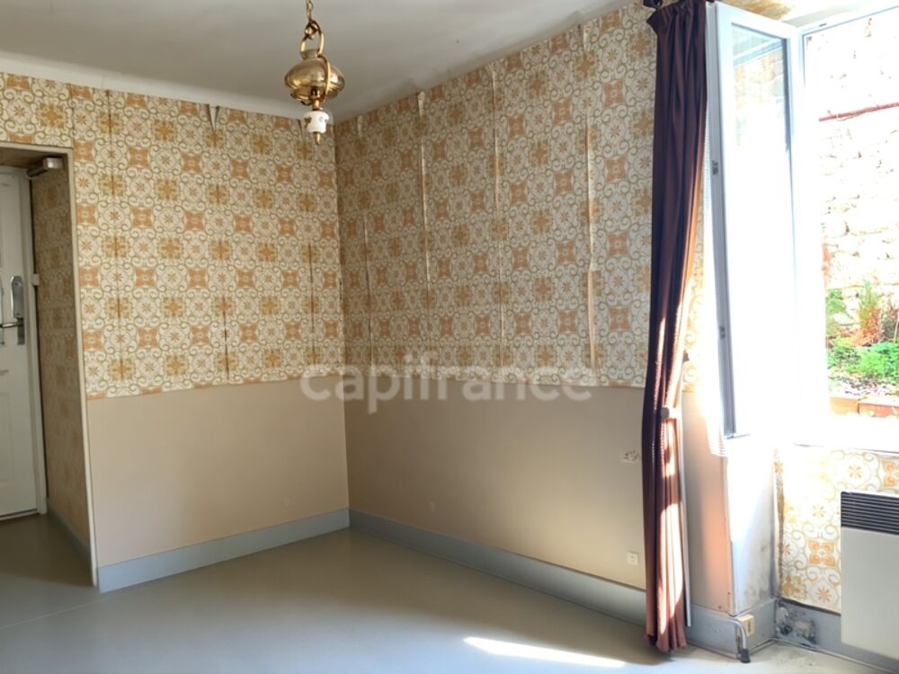 Vente Immeuble Proche de NOIRETABLE  (42) IMMEUBLE avec 4 logements de 217 M2 (42 ) avec garage et  une remise de 98 M2 Vetre sur anzon