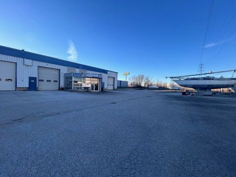   A louer - 1100m² environ - CHALON SUD 