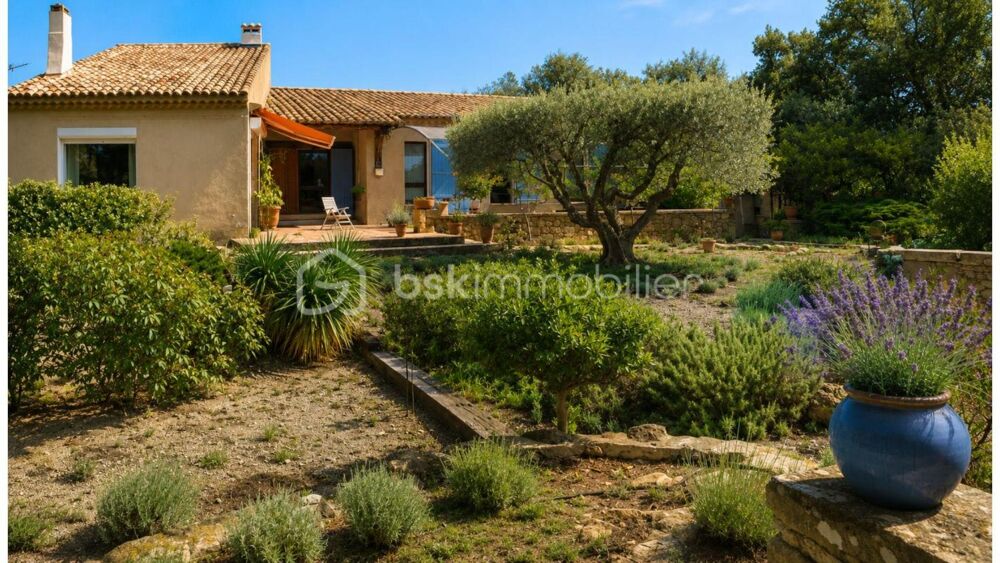 Vente Maison Un havre de paix au cœur des Alpilles Et si votre prochaine maison était celle où chaque journée ressemble à des vacances ? Aureille