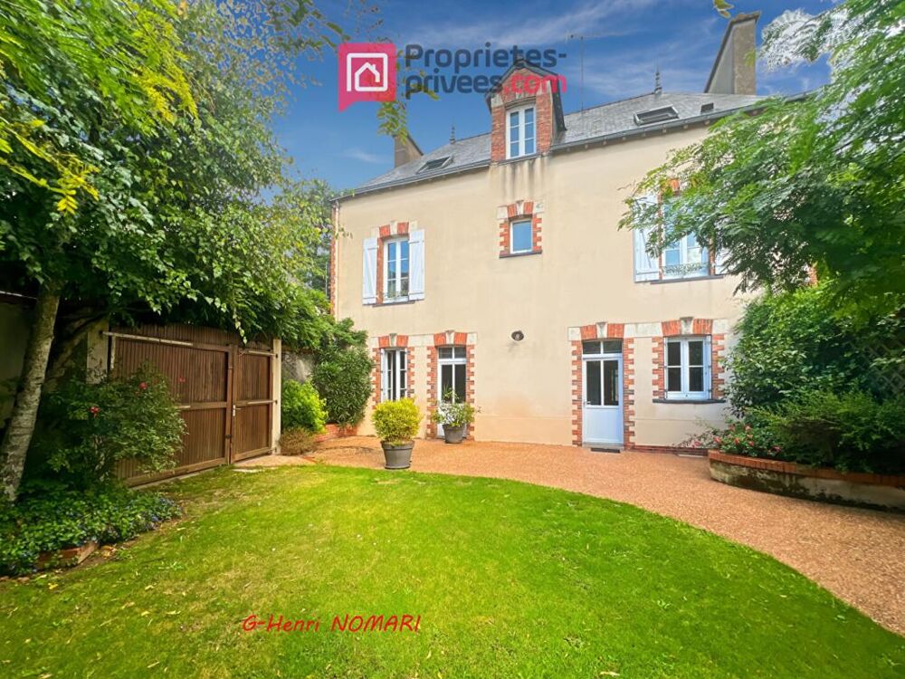 Maison de caractère en centre ville de Chateaubriant 9 pièce(s) 210 m2
