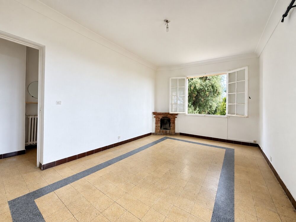 MAISON À RÉNOVER AVEC DEUX APPARTEMENTS ET VUE MER  GRASSE EST(06)