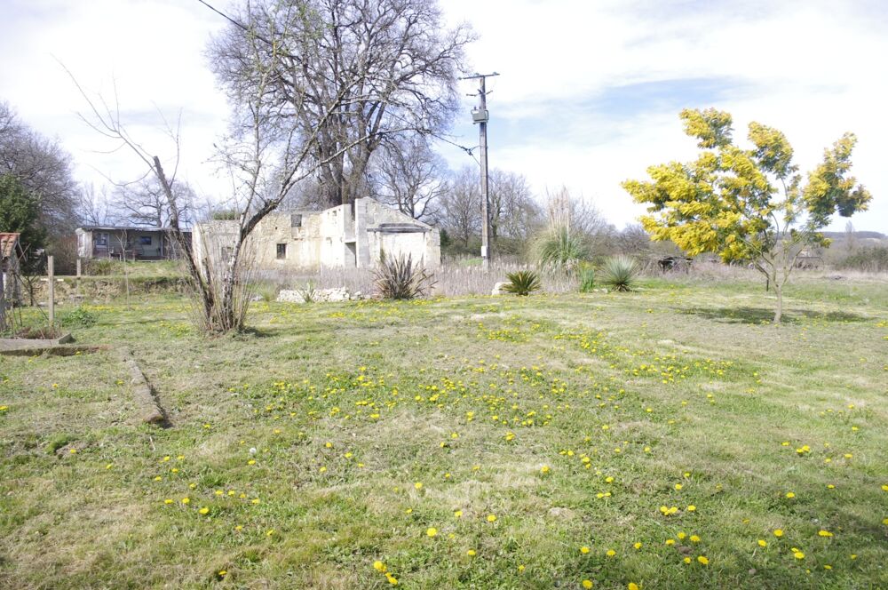 A vendre Maison en pierre 5 pièces SAINT JEAN POUTGE (32) sur terrain de 2ha