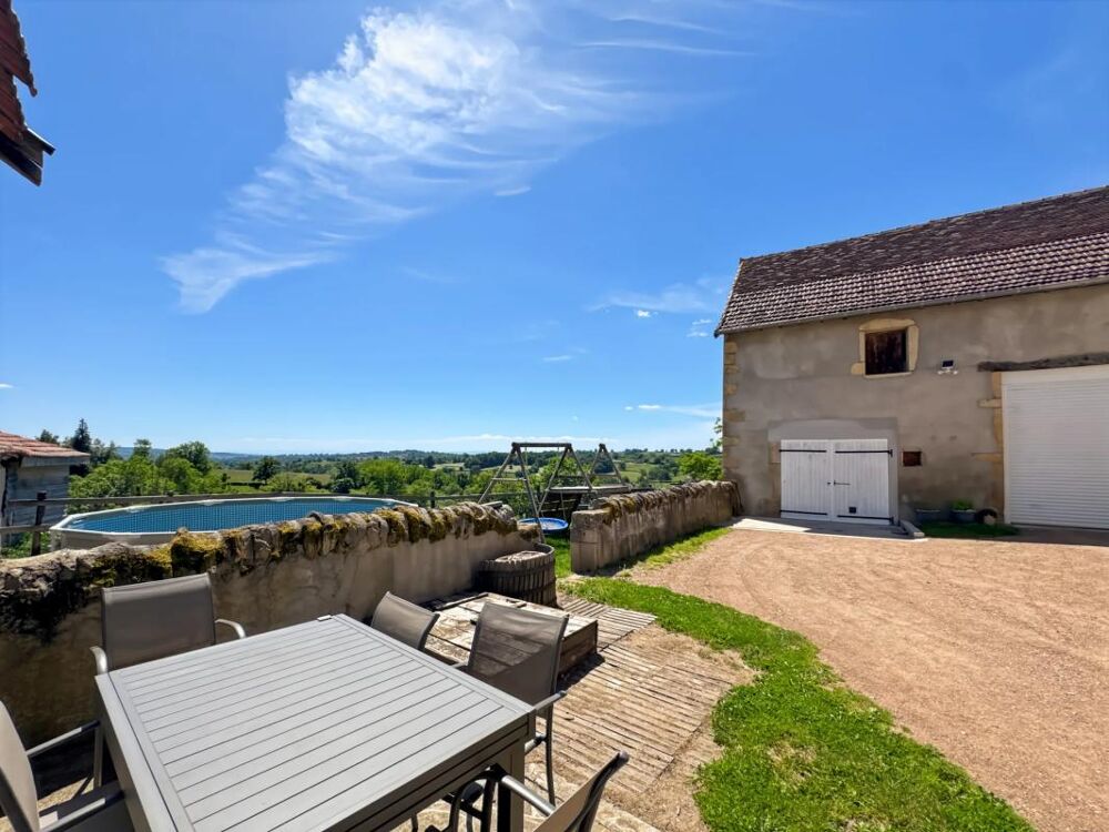 Maison de 6 pièces de 187 m² à Saint-Laurent-en-Brionnais