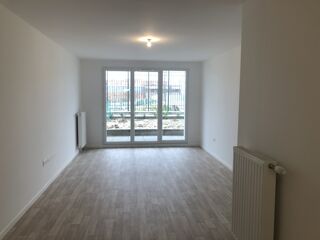  Appartement à louer 4 pièces 79 m²