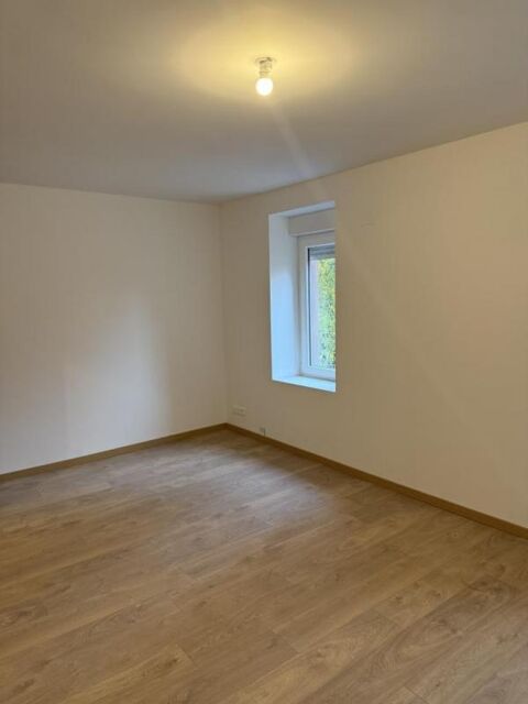  Appartement � louer 4 pi�ces 126 m�