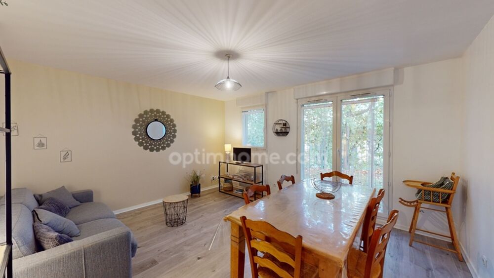 Proximité immédiate de Honfleur - Maison de 59 m2 en copropriété - 2 chambres - Carport/terrasse - Jardinet - Parking - Piscine