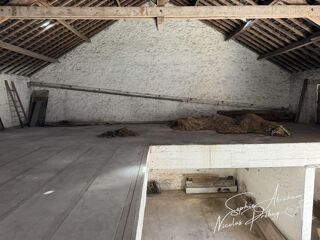  Remise / Grange à vendre 2 pièces 190 m²