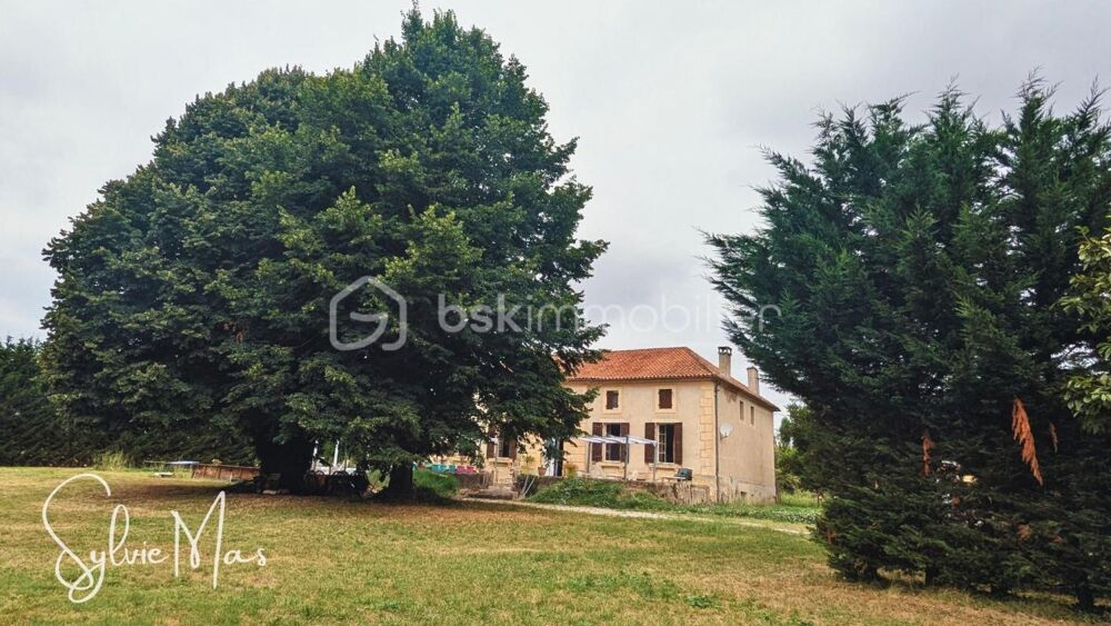 Maison de Maître 264 m² sur 1,2 ha, piscine, panneaux solaires