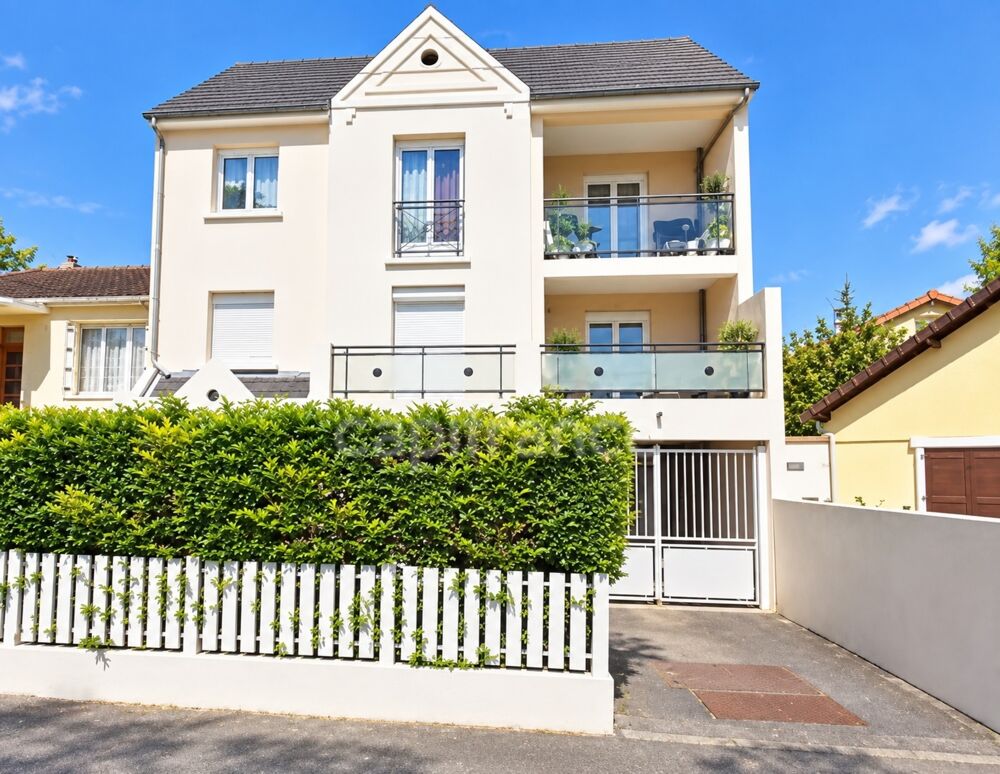 Vente Appartement T2 - 49 m² avec balcon et parking – Petite copropriété au calme Sevran