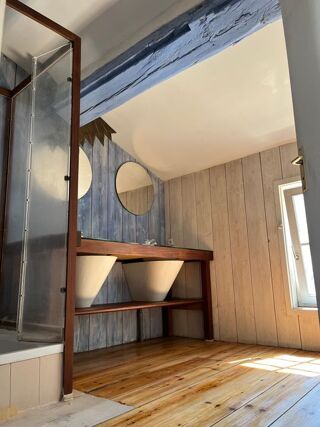  Appartement à louer 4 pièces 100 m²