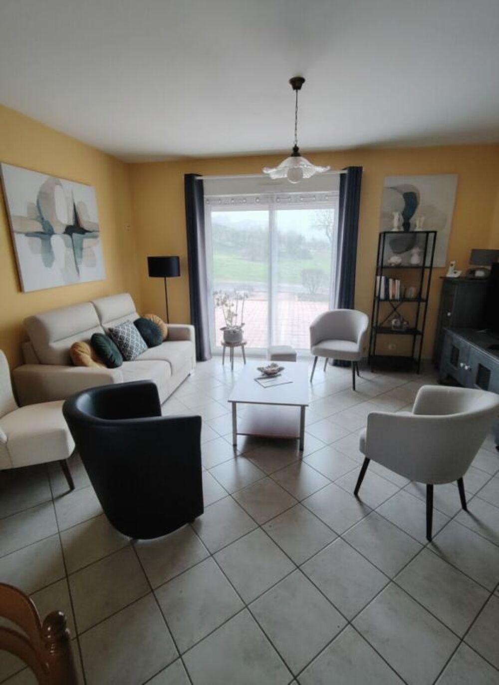 Nord Vendome, pavillon tout confort sur terrain 1,5 ha et dépendances
