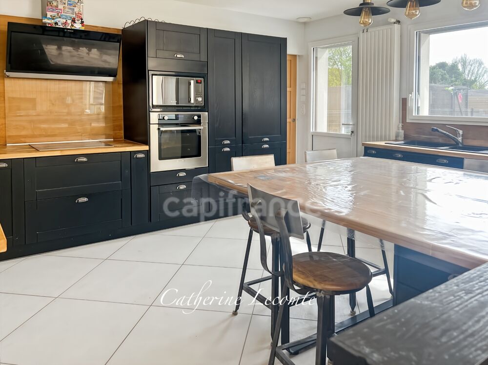 Vente Maison À VENDRE - WIMILLE - MAISON 9 PIÈCES - 4 CHAMBRES - GARAGE - JARDIN CLOS - TERRASSE Wimille