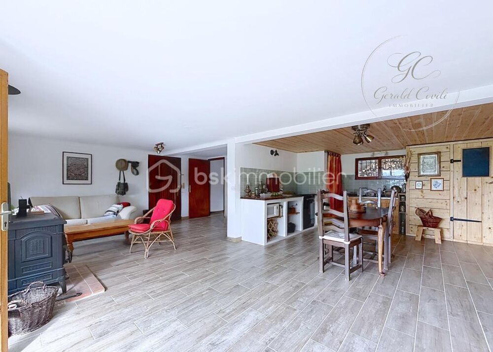 Vente Maison MAISON 6 PIECES DE 134 m² / 4 CHAMBRES / GRAND TERRAIN / LA FOUX-DE-PEYROULES Peyroules