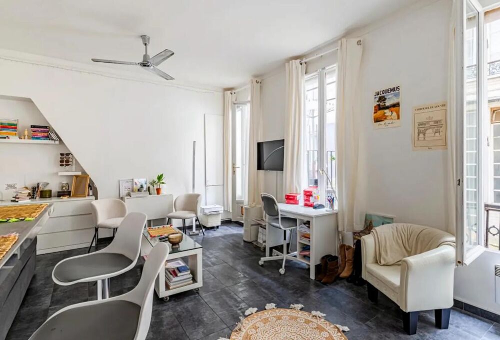Studio de 33 m² avec terrasse à ND de Lorette, paris 9e