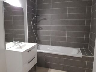  Appartement à louer 3 pièces 61 m²