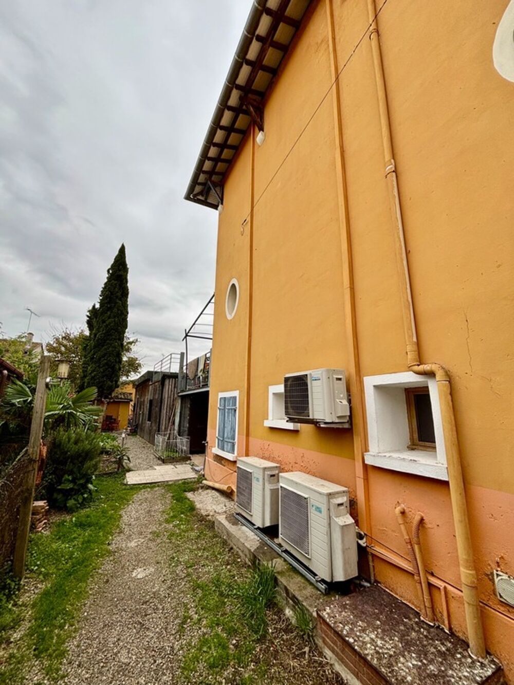 Vente Immeuble Immeuble de 10 appartements à vendre - Rendement attractif et entièrement loués dans un secteur prisé de Montauban(82000) Montauban