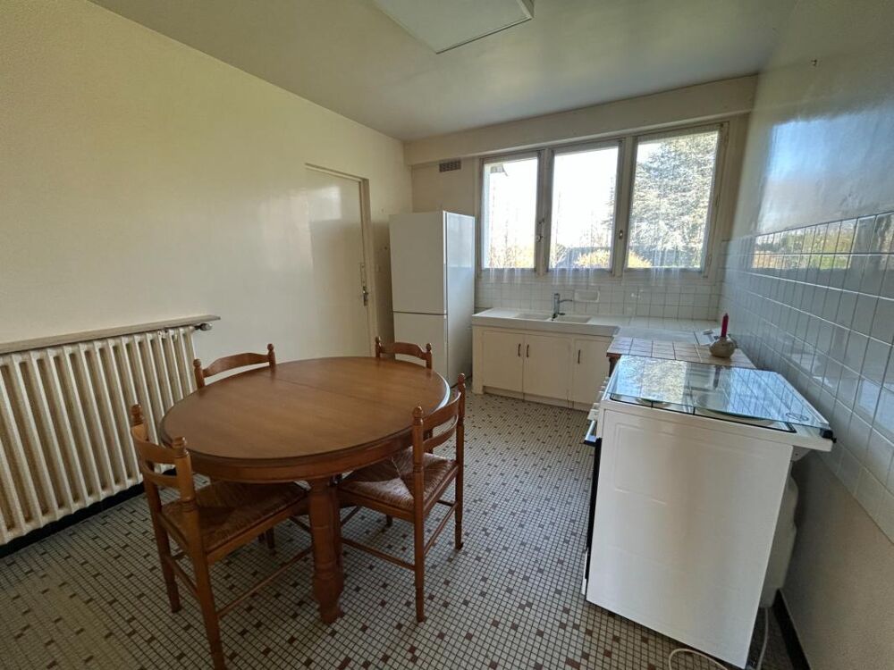 Vente Maison maison de plain-pied située à Chateauponsac (87290), implantée sur un terrain de 2180m² clos Chateauponsac